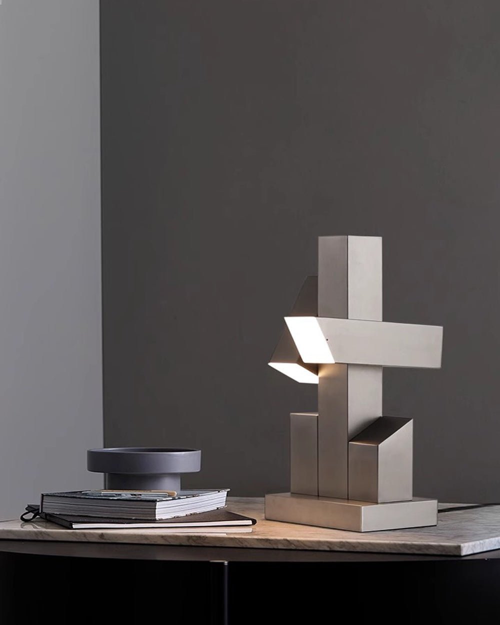 Geometric Elegance Table Lamp