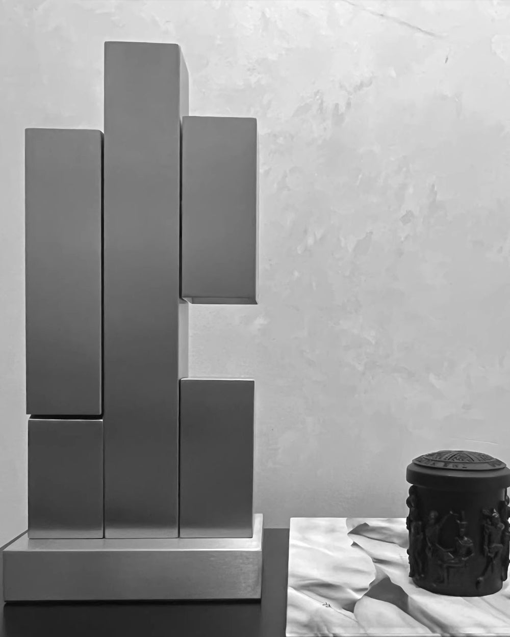 Geometric Elegance Table Lamp