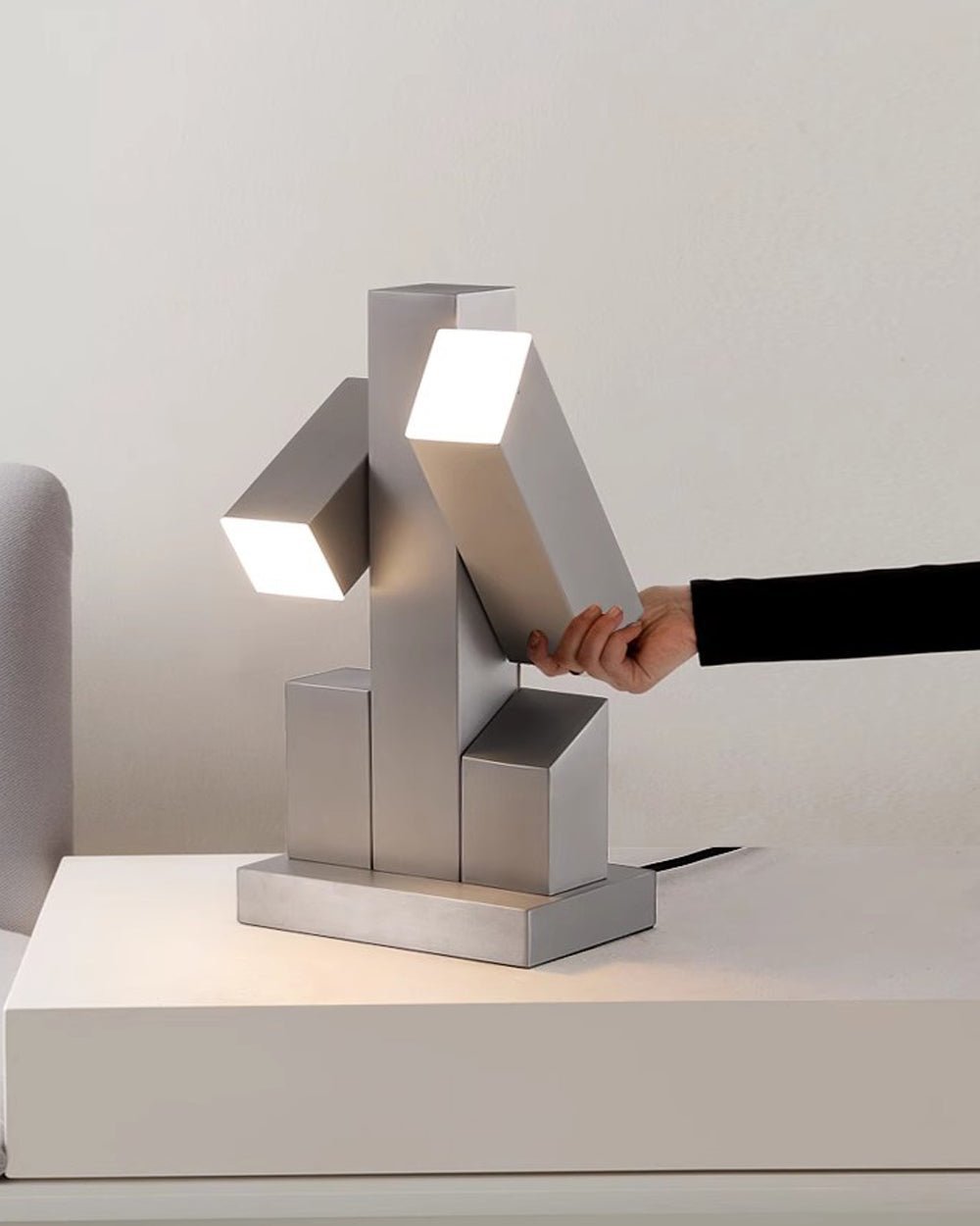 Geometric Elegance Table Lamp